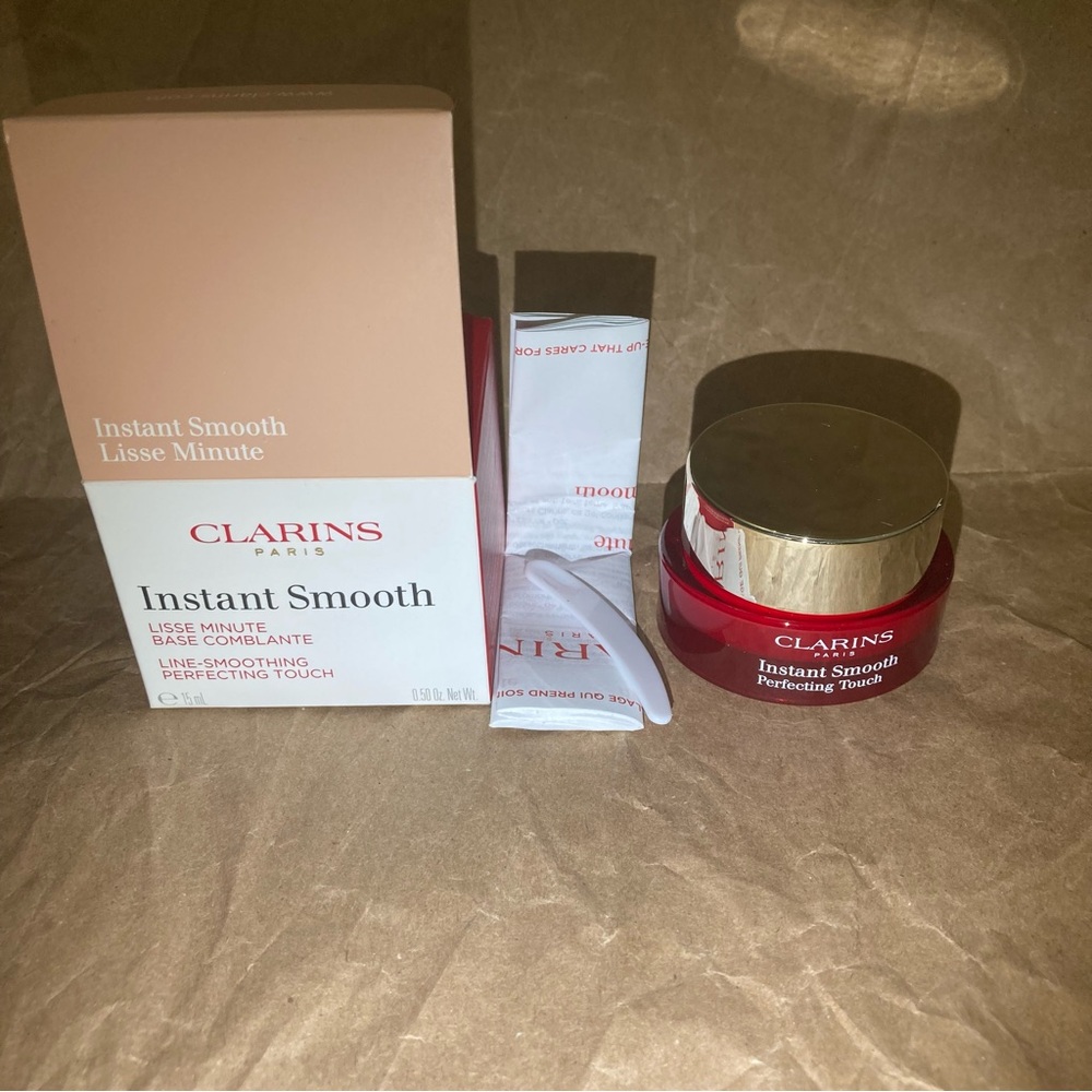Clarins instant smooth perfecting touch